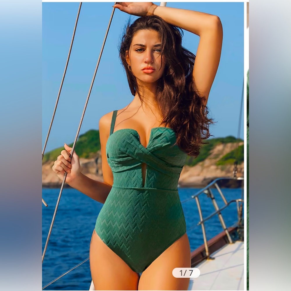 🌴Beautiful green swimsuit